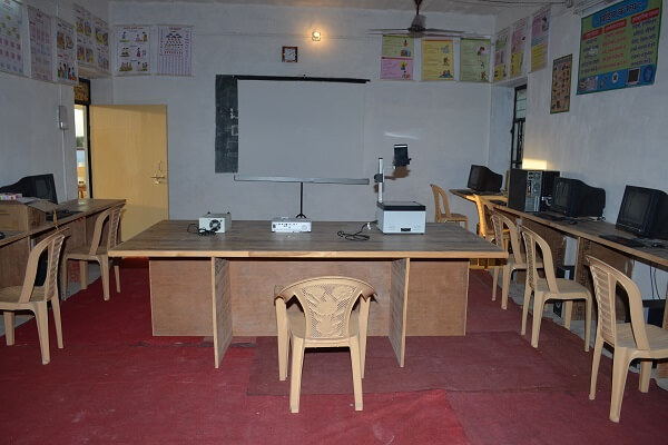 COMPUTER LAB